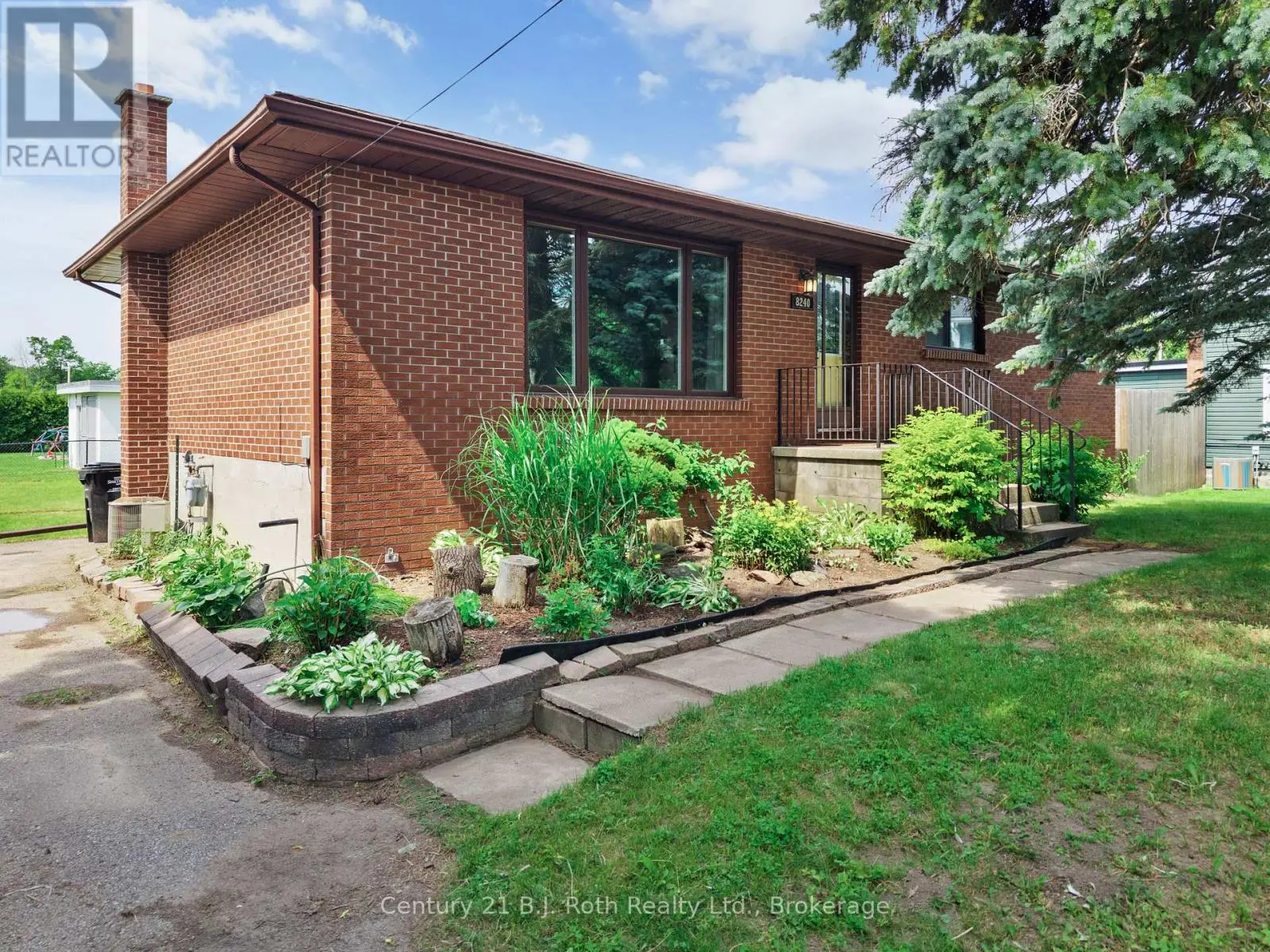 8240 93 Highway, Tiny (Wyebridge)